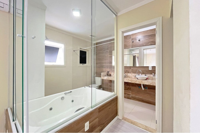 Imagem Casa com 3 Quartos à Venda, 210 m² em Hípica - Porto Alegre Imagem Casa com 3 Quartos à Venda, 210 m² em Hípica - Porto Alegre