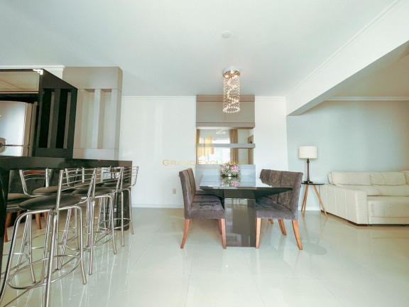 Imagem Apartamento com 3 Quartos à Venda, 102 m² em Centro - Balneário Camboriú Imagem Apartamento com 3 Quartos à Venda, 102 m² em Centro - Balneário Camboriú