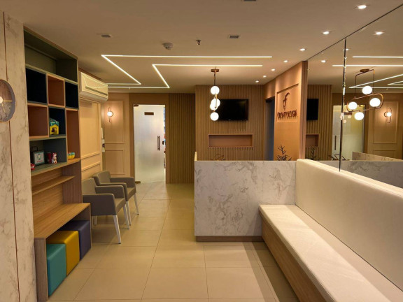 Sala Comercial à Venda, 92 m² em Adrianópolis - Manaus