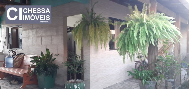 Imagem Casa com 2 Quartos à Venda, 200 m² em Espinheiros - Itajaí