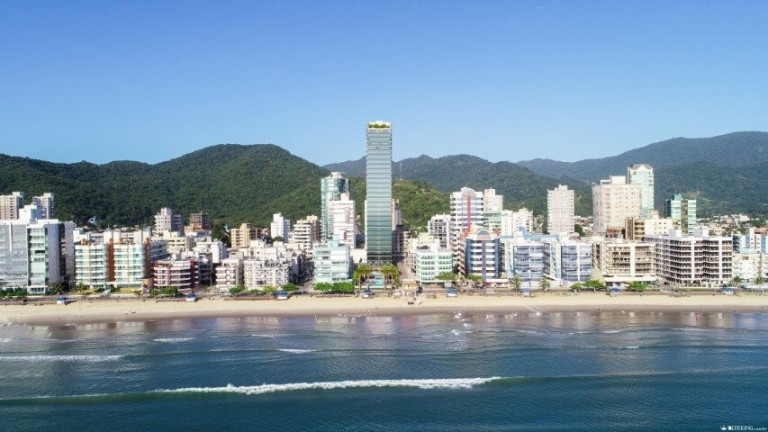 Imagem Imóvel com 4 Quartos à Venda, 229 m² em Itapema - Itapema
