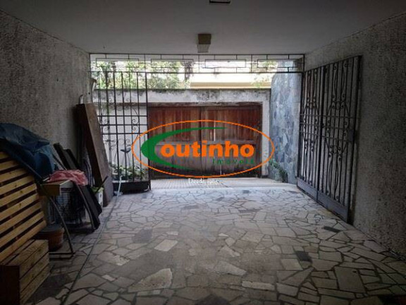 Imagem Casa com 3 Quartos à Venda, 278 m² em Maracanã - Rio De Janeiro Imagem Casa com 3 Quartos à Venda, 278 m² em Maracanã - Rio De Janeiro