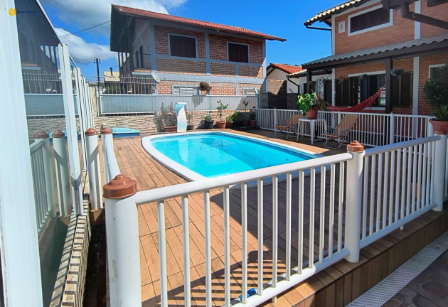 Imagem Casa com 3 Quartos à Venda, 247 m² em Cachoeira Do Bom Jesus - Florianópolis