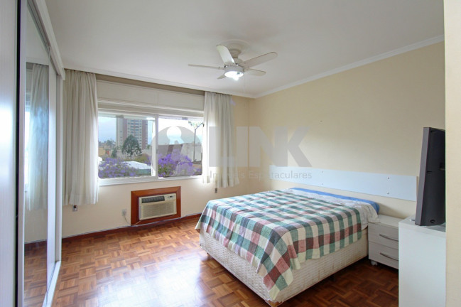 Imagem Apartamento com 4 Quartos à Venda, 214 m² em Menino Deus - Porto Alegre Imagem Apartamento com 4 Quartos à Venda, 214 m² em Menino Deus - Porto Alegre