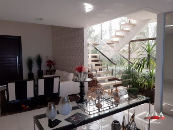 Imagem Casa com 4 Quartos à Venda, 440 m² em Jardim Itália - Cuiabá