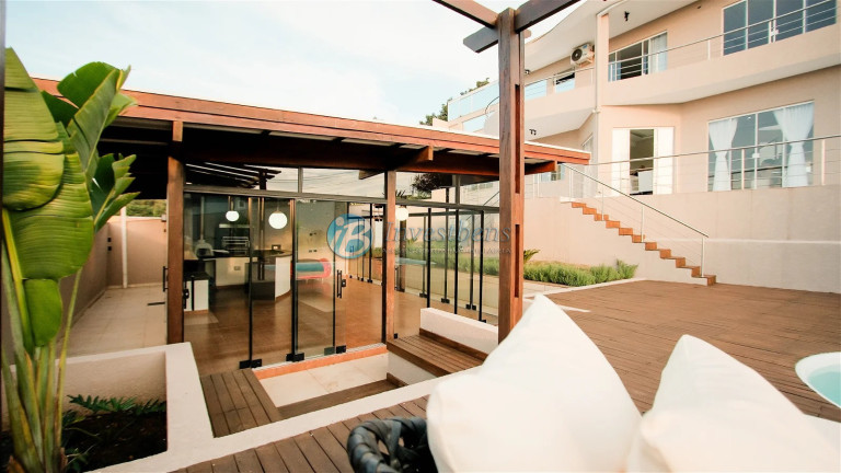 Imagem Casa com 3 Quartos à Venda, 363 m² em Butiatuvinha - Curitiba