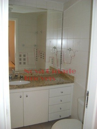 Imagem Apartamento com 3 Quartos para Alugar, 151 m² em Moema - São Paulo