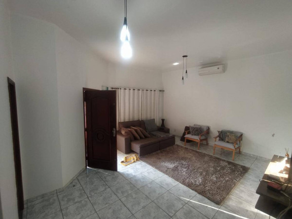 Imagem Casa com 3 Quartos à Venda, 200 m² em Tangará Da Serra Imagem Casa com 3 Quartos à Venda, 200 m² em Tangará Da Serra