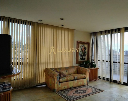 Imagem Imóvel com 3 Quartos à Venda, 240 m² em Santo Antônio - Belo Horizonte