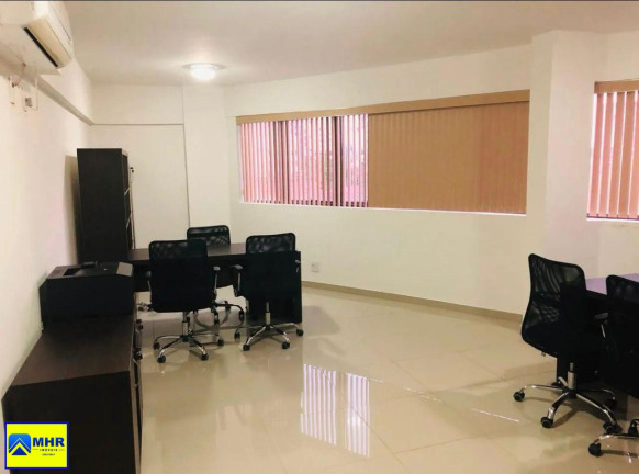 Imóvel Comercial à Venda, 38 m² em Jardim Camburi - Vitória