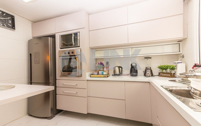Imagem Apartamento com 3 Quartos à Venda, 129 m² em Menino Deus - Porto Alegre Imagem Apartamento com 3 Quartos à Venda, 129 m² em Menino Deus - Porto Alegre