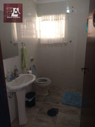 Imagem Sobrado com 6 Quartos à Venda, 230 m² em Jardim ícaro - Guaratinguetá Imagem Sobrado com 6 Quartos à Venda, 230 m² em Jardim ícaro - Guaratinguetá
