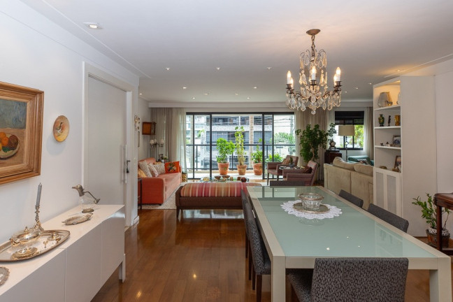 Apartamento com 3 Quartos à Venda, 161 m² em Vila Nova Conceição - São Paulo