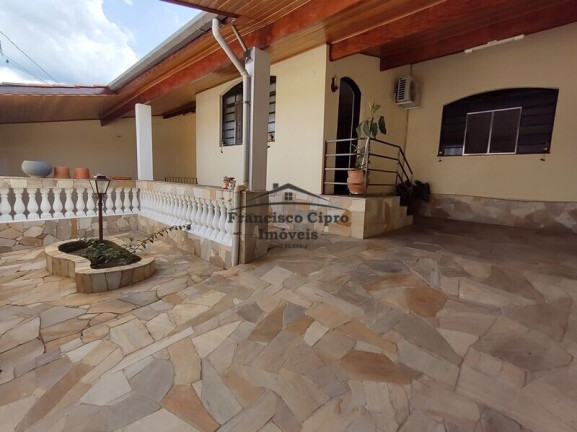 Casa com 3 Quartos à Venda, 194 m² em Jardim Aeroporto - Guaratinguetá