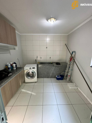 Imagem Casa com 5 Quartos à Venda, 228 m² em Conde Vila Verde - Camboriú Imagem Casa com 5 Quartos à Venda, 228 m² em Conde Vila Verde - Camboriú