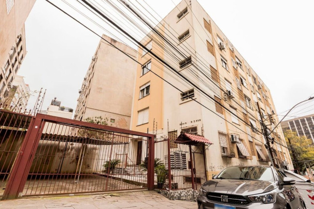 Imagem Imóvel com 1 Quarto à Venda, 42 m² em Centro Histórico - Porto Alegre Imagem Imóvel com 1 Quarto à Venda, 42 m² em Centro Histórico - Porto Alegre