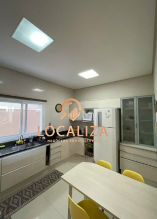Imagem Casa com 3 Quartos à Venda, 320 m² em Quiririm - Taubaté
