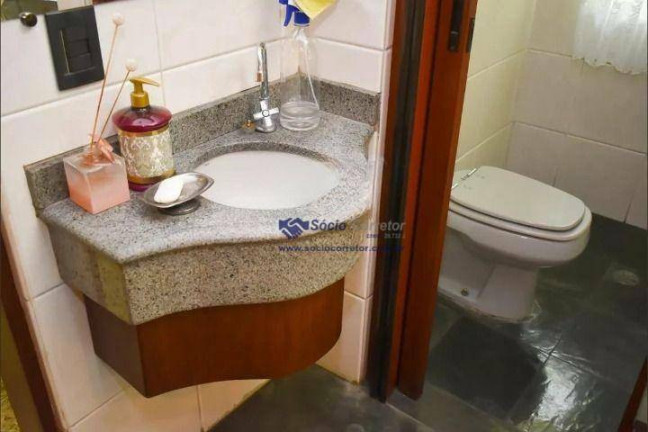 Imagem Casa com 4 Quartos à Venda, 180 m² em Jardim Guanca - São Paulo