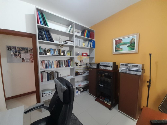 Imagem Apartamento com 3 Quartos à Venda, 136 m² em Várzea - Teresópolis