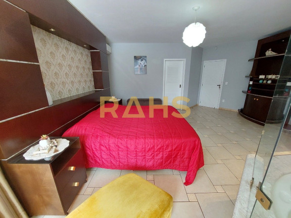 Imagem Casa com 3 Quartos à Venda, 270 m² em Costa E Silva - Joinville Imagem Casa com 3 Quartos à Venda, 270 m² em Costa E Silva - Joinville