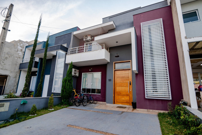 Casa de Condomínio com 3 Quartos à Venda,  em Cajuru Do Sul - Sorocaba
