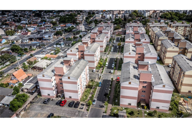 Imagem Imóvel com 2 Quartos à Venda,  em Rubem Berta - Porto Alegre