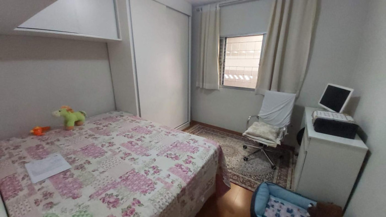 Imagem Casa com 3 Quartos à Venda, 242 m² em Helena Maria - Osasco