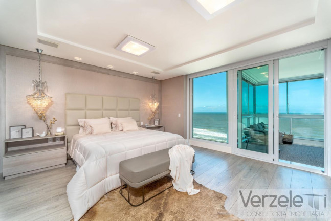 Imagem Apartamento com 4 Quartos à Venda, 320 m² em Centro - Balneário Camboriú Imagem Apartamento com 4 Quartos à Venda, 320 m² em Centro - Balneário Camboriú