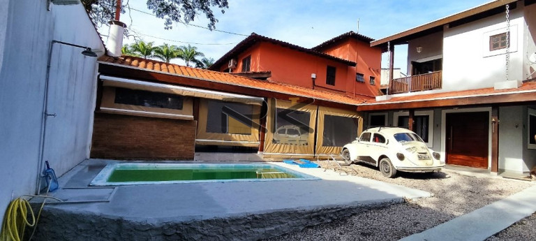 Sobrado com 3 Quartos à Venda, 155 m² em Itaguá - Ubatuba