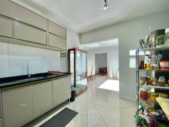 Imagem Casa com 4 Quartos à Venda, 233 m² em Menino Deus - Porto Alegre