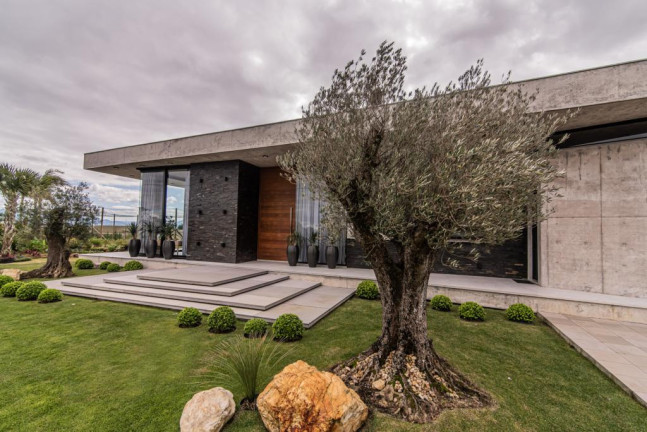Imagem Casa com 4 Quartos à Venda, 589 m² em Atlântida Sul - Osorio