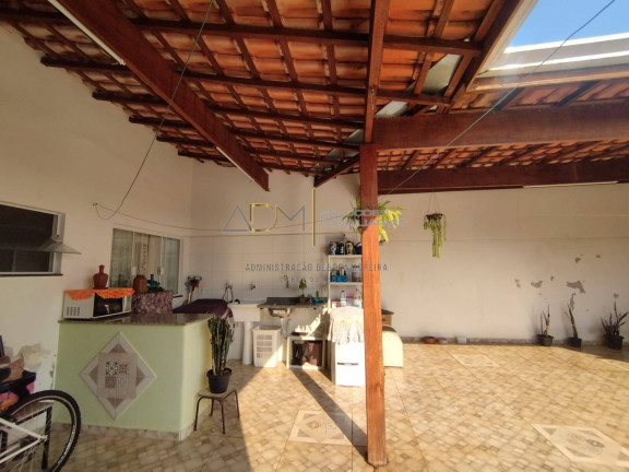 Imagem Casa com 2 Quartos à Venda, 261 m² em Jardim Itamarati - Botucatu