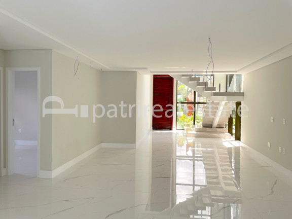 Imagem Casa com 5 Quartos à Venda, 323 m² em Coaçu - Eusébio