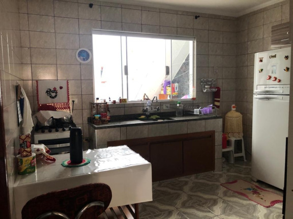 Imagem Sobrado com 4 Quartos à Venda, 10 m² em Vila Capriotti - Carapicuíba