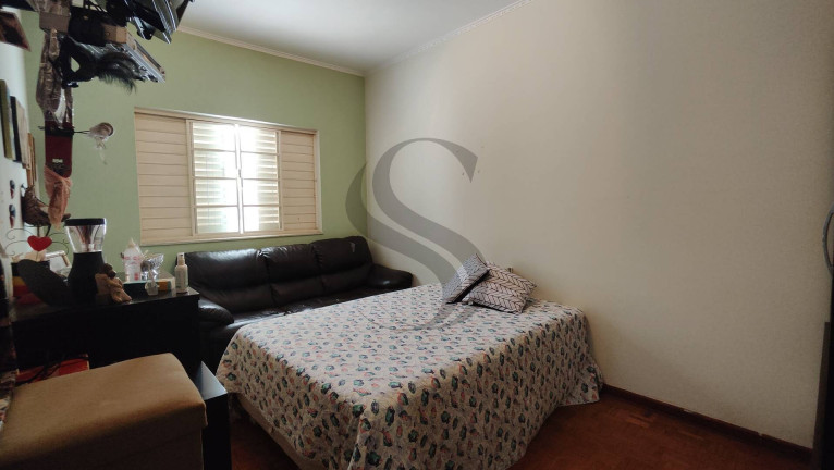 Imagem Casa com 3 Quartos à Venda, 300 m² em Jardim Emília - Sorocaba Imagem Casa com 3 Quartos à Venda, 300 m² em Jardim Emília - Sorocaba