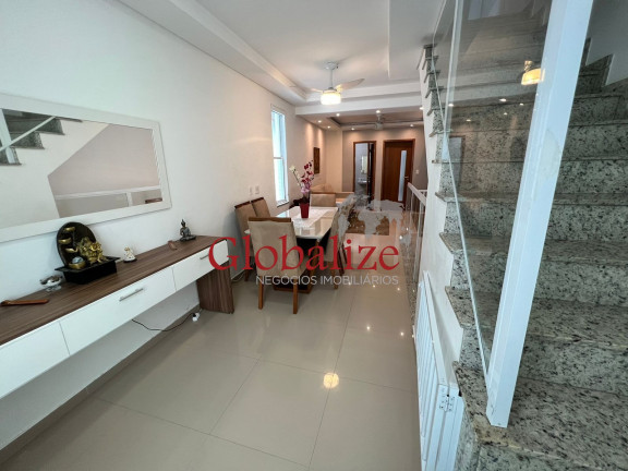 Imagem Casa com 3 Quartos à Venda, 110 m² em Marapé - Santos