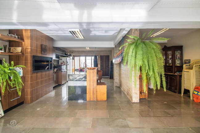 Imagem Casa com 6 Quartos à Venda, 570 m² em Três Figueiras - Porto Alegre Imagem Casa com 6 Quartos à Venda, 570 m² em Três Figueiras - Porto Alegre