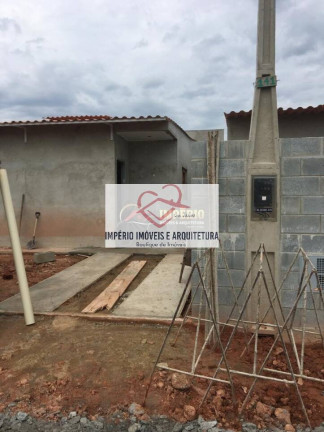 Imagem Casa à Venda, em Caraguatatuba Imagem Casa à Venda, em Caraguatatuba