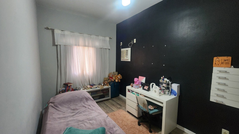 Imagem Casa com 3 Quartos à Venda, 186 m² em Vila São Jorge - São Vicente Imagem Casa com 3 Quartos à Venda, 186 m² em Vila São Jorge - São Vicente