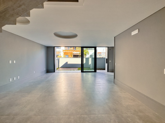 Imagem Casa com 3 Quartos à Venda, 220 m² em Deltaville - Biguaçu Imagem Casa com 3 Quartos à Venda, 220 m² em Deltaville - Biguaçu