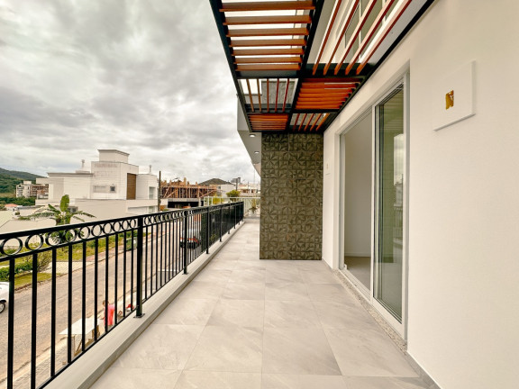 Imagem Casa com 3 Quartos à Venda, 360 m² em Pedra Branca - Palhoça