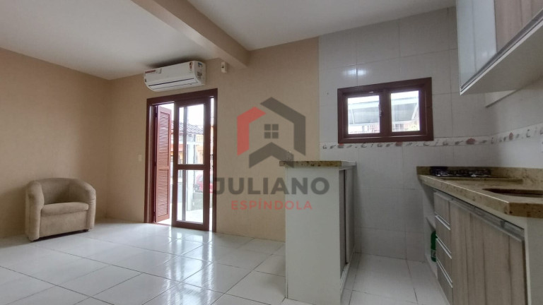 Imagem Casa com 2 Quartos à Venda, 75 m² em Hípica - Porto Alegre