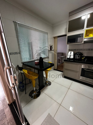 Imagem Casa com 3 Quartos à Venda, 71 m² em Centro - Cascavel