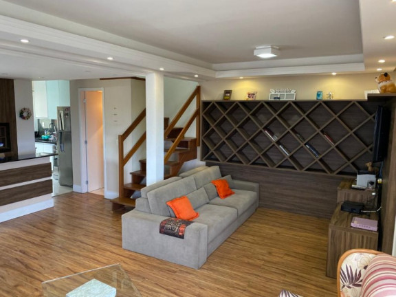Imagem Sobrado com 3 Quartos à Venda, 117 m² em Alto Petrópolis - Porto Alegre