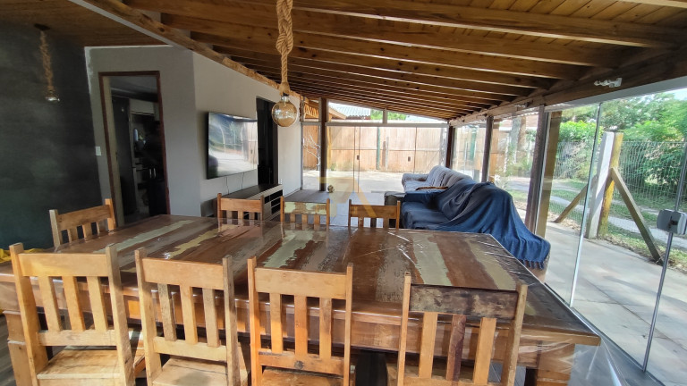 Imagem Imóvel com 3 Quartos à Venda, em Araçatuba - Imbituba Imagem Imóvel com 3 Quartos à Venda, em Araçatuba - Imbituba