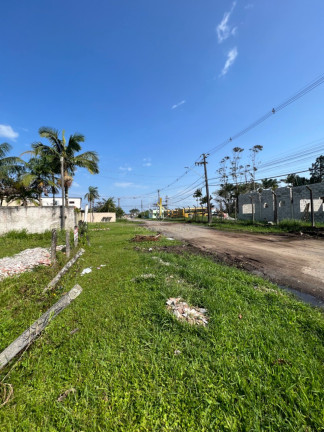 Terreno à Venda, 700 m² em Piçarras - Guaratuba
