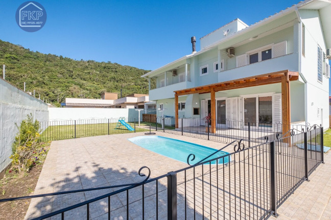 Imagem Casa com 5 Quartos à Venda, 304 m² em Cachoeira Do Bom Jesus - Florianópolis