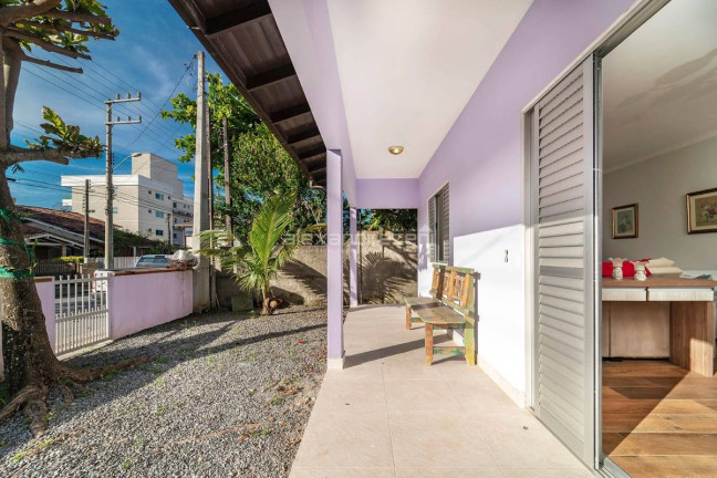 Imagem Casa com 2 Quartos à Venda, 110 m² em Bombas - Bombinhas Imagem Casa com 2 Quartos à Venda, 110 m² em Bombas - Bombinhas