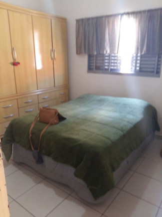 Imagem Casa com 2 Quartos à Venda, em Centro - Jacareí Imagem Casa com 2 Quartos à Venda, em Centro - Jacareí