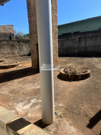 Imagem Casa com 2 Quartos à Venda, 250 m² em Fabrício - Uberaba Imagem Casa com 2 Quartos à Venda, 250 m² em Fabrício - Uberaba